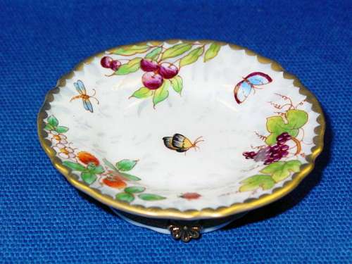 HANGING PLATE WITH BUTTERFLYS